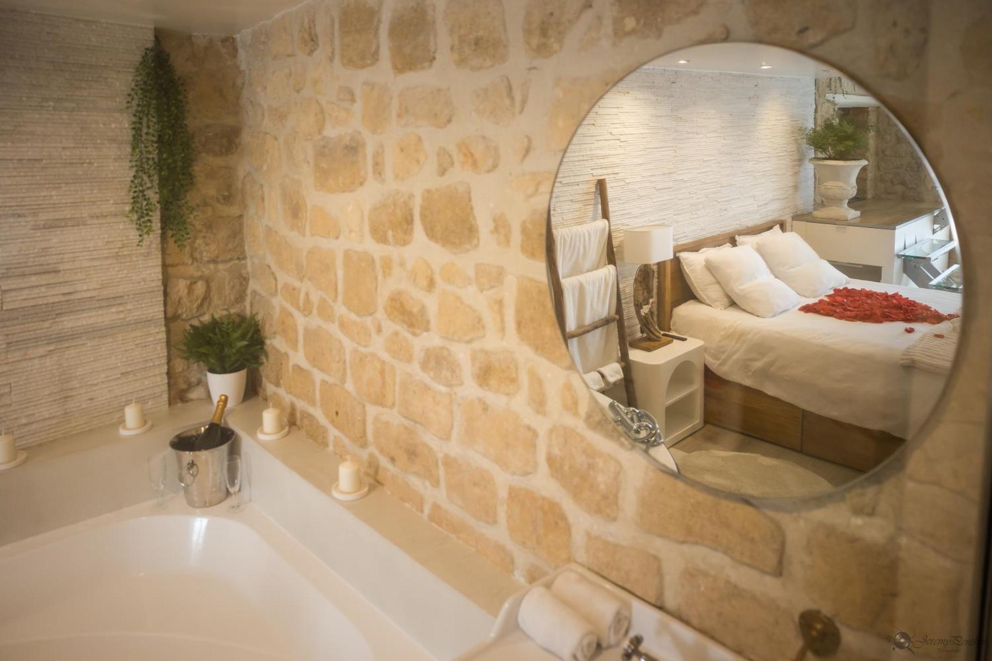 Chez Millouz - Triplex Semi-Troglodyte Apartment Pontoise Exterior photo